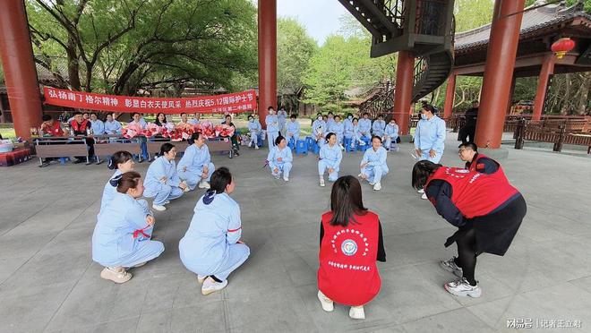 业致敬白衣天使凝聚社会温情开元棋牌app沈阳爱心企(图5)